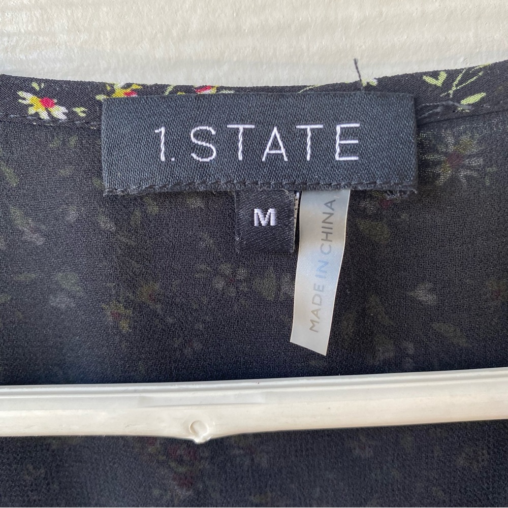1. STATE V Neck Floral Blouse - Picture 2 of 11